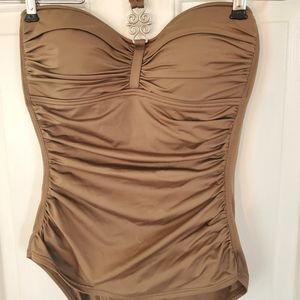 Tommy Bahama Slimming Halter One Piece Swimsuit. Size 6